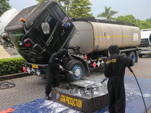 Cegah Radiasi Meluas, Kendaraan di Cikande Jalani Dekontaminasi