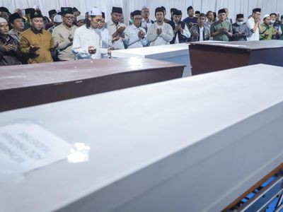 Doa dan Tahlil Iringi Pemulangan Korban Ambruknya Ponpes Al Khoziny