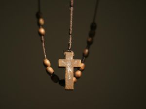 Doa Rosario Hari Jumat, 10 Oktober 2025: Memaknai Pengorbanan Yesus di Salib Doa Rosario Hari Jumat, 10 Oktober 2025: Memaknai Pengorbanan Yesus di Salib