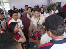 Helm Bertanda Tangan Rossi Laku Rp 15 Juta di MotoGP Mandalika