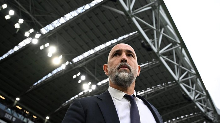 Soccer Football - Serie A -  Juventus v Atalanta - Allianz Stadium, Turin, Italy - September 27, 2025 Juventus coach Igor Tudor before the match REUTERS/Jennifer Lorenzini