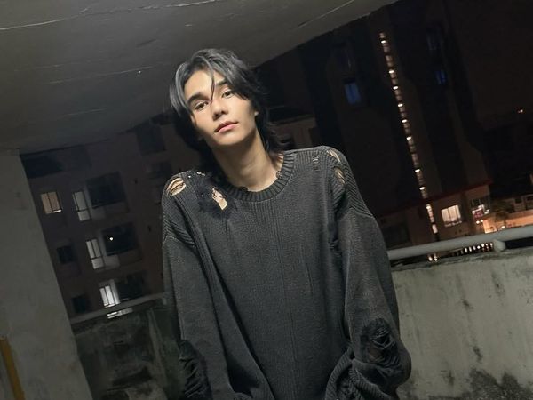 Aksi Penyanyi Thailand Jeff Satur Jadi Akamsi di Jakarta