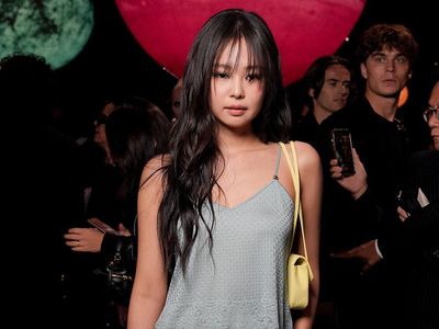10 Idol KPop Eksis di Paris Fashion Week 2025, Ada V BTS - Jennie BLACKPINK