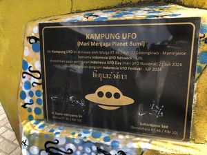 Uniknya Kampung UFO di Jogja, Ada Mural hingga Pernak-pernik Antariksa