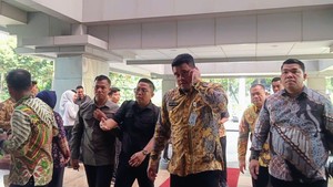 Bobby Nasution-Sejumlah Kepala Daerah Datangi Kantor Menteri Purbaya, Ada Apa?