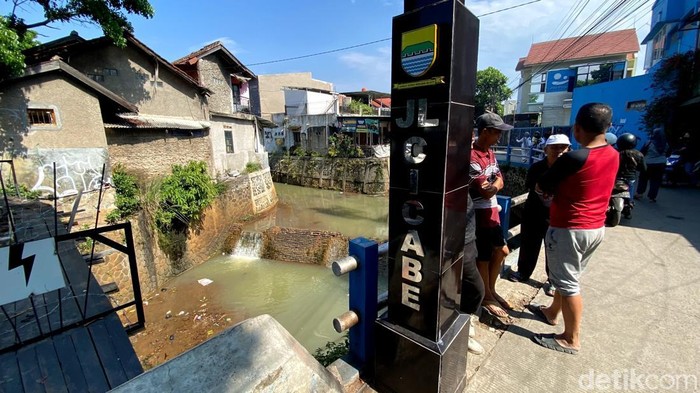 Lokasi penemuan mayat di aliran Sungai Cicabe, Bandung