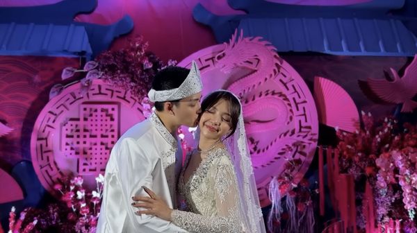 8 Foto Pernikahan Meyden Bocah Kosong, Pakai Kebaya dan Busana Oriental