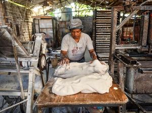 Penyaluran KUR Triwulan III 2025 Tembus Rp 203,5 T Penyaluran KUR Triwulan III 2025 Tembus Rp 203,5 T