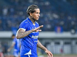 Kemarau Tak Kunjung Reda bagi Ramon Tanque Kemarau Tak Kunjung Reda bagi Ramon Tanque