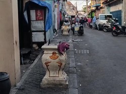 Kosong Melompong! Tiang-Lampu Hias Kota Lama Surabaya Lenyap Dicuri Orang