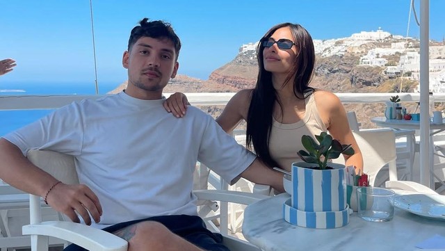 Berita Seputar Selebriti Insertlive Terkini : Bukan Anak Zulhas, Valerie Thomas Spill Foto Bareng Pacar Bule