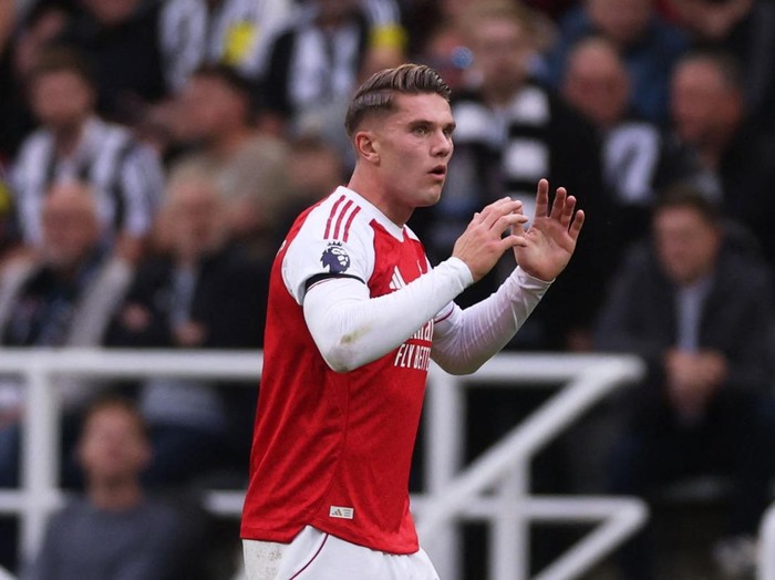 Soccer Football - Premier League - Newcastle United v Arsenal - St James' Park, Newcastle, Britain - September 28, 2025 Arsenal's Viktor Gyokeres reacts Action Images via Reuters/Lee Smith EDITORIAL USE ONLY. NO USE WITH UNAUTHORIZED AUDIO, VIDEO, DATA, FIXTURE LISTS, CLUB/LEAGUE LOGOS OR 'LIVE' SERVICES. ONLINE IN-MATCH USE LIMITED TO 120 IMAGES, NO VIDEO EMULATION. NO USE IN BETTING, GAMES OR SINGLE CLUB/LEAGUE/PLAYER PUBLICATIONS. PLEASE CONTACT YOUR ACCOUNT REPRESENTATIVE FOR FURTHER DETAILS..