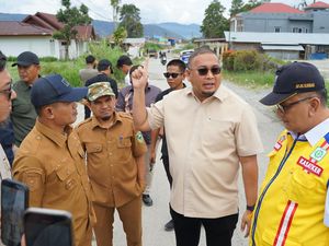 Andre Rosiade: Renovasi Jalan Taratak Galundi-Alahan Panjang Dimulai Pekan Ini Andre Rosiade: Renovasi Jalan Taratak Galundi-Alahan Panjang Dimulai Pekan Ini