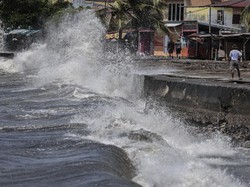 Waspada Potensi Gelombang Tinggi hingga 4 Meter di Perairan Bali dan Lombok