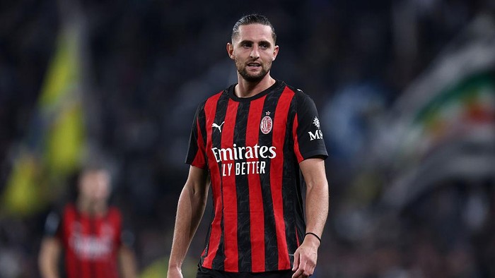 ALLIANZ STADIUM, TORINO, ITALY - 2025/10/05: Adrien Rabiot of Ac Milan looks on during the Serie A football match between Juventus Fc and Ac Milan. The match end in a tie 0-0. (Photo by Marco Canoniero/LightRocket via Getty Images)