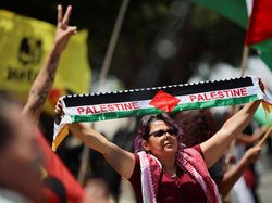 Video: Warga Palestina Turun ke Jalan, Rayakan Pengumuman Gencatan Senjata