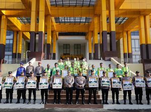Para Bhabin Peraih Green Policing Awards Diberi Hadiah Umrah Bareng UAS Para Bhabin Peraih Green Policing Awards Diberi Hadiah Umrah Bareng UAS