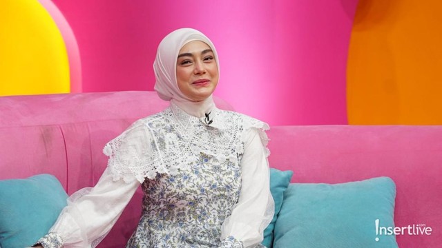 Berita Viral Selebriti dari InsertLive : Perubahan Hidup Celine Evangelista Setelah Umrah: Aku Hanya Ingin Jadi...