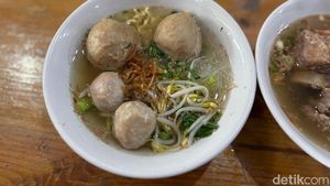 Lumer! Sedapnya Bakso Keju Buatan Bakso Rusuk Samanhudi