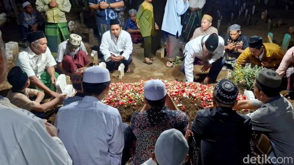 Pemakaman Jasad Korban KM Tunu Jaya Asal Pasuruan Ditemukan Setelah 3 Bulan