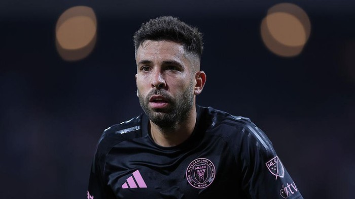 NEW YORK, NEW YORK - SEPTEMBER 24: Jordi Alba #18 of Inter Miami CF reacts during the MLS match between New York City FC and Inter Miami CF at Citi Field on September 24, 2025 in New York City. (Photo by Dustin Satloff/Getty Images)