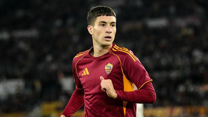 Matias Soule of AS Roma during the UEFA Europa League 2025/2026 football match between AS Roma and LOSC Lille at Stadio Olimpico. Rome (Italy), October 2nd, 2025 (Photo by Elianton/Mondadori Portfolio via Getty Images)