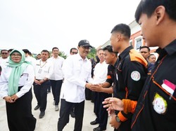 Sapa Siswa-Ortu di Samarinda, Gus Ipul: Sekolah Rakyat Bukan Hanya Gedung Sapa Siswa-Ortu di Samarinda, Gus Ipul: Sekolah Rakyat Bukan Hanya Gedung