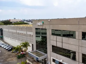 Di Balik Bangunan Megah 1.300 Meter Ini, Ada 200 Juta Nyamuk Hidup Enak Di Balik Bangunan Megah 1.300 Meter Ini, Ada 200 Juta Nyamuk Hidup Enak