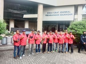 Menkeu Purbaya Jadi Harapan Baru Eks Karyawan PT Kertas Leces Menkeu Purbaya Jadi Harapan Baru Eks Karyawan PT Kertas Leces