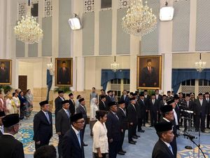 Prabowo Bentuk Komite Percepatan Pembangunan Papua, Dipimpin Velix Wanggai