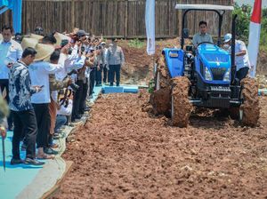 Wapres Gibran Tanam Jagung dan Tebar Ikan Nila di Tangerang Wapres Gibran Tanam Jagung dan Tebar Ikan Nila di Tangerang