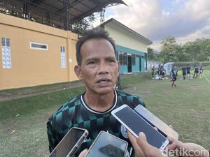 Bek PSS Jajang Mulyana Cedera, Bisakah Tampil Saat Lawan Kendal Tornado? Bek PSS Jajang Mulyana Cedera, Bisakah Tampil Saat Lawan Kendal Tornado?