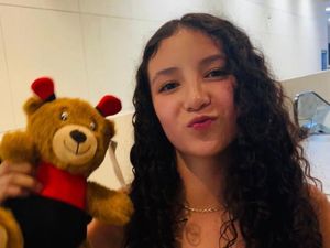 Pilu Remaja 14 Tahun Meninggal karena Operasi Plastik