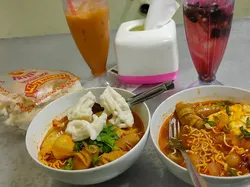 5 Seblak Kekinian di Jakarta, Toppingnya Melimpah dan Pedasnya Bikin Mewek!