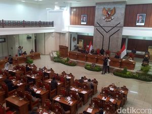 Bupati-DPRD Sepakati RAPBD Buleleng 2026 Defisit Rp 234,1 Miliar Bupati-DPRD Sepakati RAPBD Buleleng 2026 Defisit Rp 234,1 Miliar
