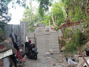 Duduk Perkara Ari Bentengi Rumah hingga Tutup Jalan Perumahan di Semarang Duduk Perkara Ari Bentengi Rumah hingga Tutup Jalan Perumahan di Semarang