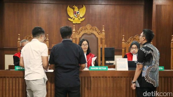 Warga Gugat Kementerian ESDM, Pertamina, dan Shell soal Kelangkaan BBM