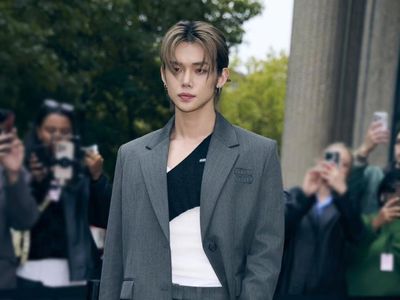 Yeonjun TXT Tampil Memukau di Paris, Jadi Idol Pria Pertama Wakili Miu Miu Yeonjun TXT Tampil Memukau di Paris, Jadi Idol Pria Pertama Wakili Miu Miu