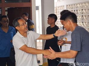 Momen Aji Santoso Pamitan dari Persela Lamongan Momen Aji Santoso Pamitan dari Persela Lamongan