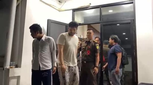 Penampakan Ammar Zoni Diborgol Lagi Diduga Edarkan Narkoba Dalam Rutan Salemba