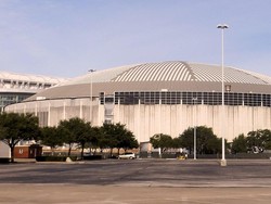Megah dan Modern di Masanya, Stadion Ini Kini Terlantar dan Sunyi Megah dan Modern di Masanya, Stadion Ini Kini Terlantar dan Sunyi