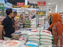 Distributor di Mataram Ubah Merek Beras Agar Bisa Ikuti HET