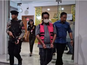 Kejari Cirebon Bongkar Aliran Dana Korupsi Rp24 M Milik Morin Yulia Kejari Cirebon Bongkar Aliran Dana Korupsi Rp24 M Milik Morin Yulia