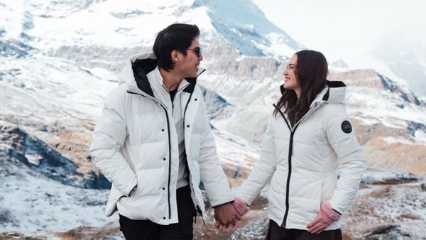 Foto Syifa Hadju-El Rumi di Swiss, Bergaya Couple-Pamer Cincin Hampir Rp 1 M Foto Syifa Hadju-El Rumi di Swiss, Bergaya Couple-Pamer Cincin Hampir Rp 1 M