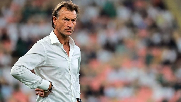 Soccer Football - FIFA World Cup - AFC Qualifiers - Group B - Indonesia v Saudi Arabia - King Abdullah Sports City, Jeddah, Saudi Arabia - October 8, 2025 Saudi Arabia coach Herve Renard REUTERS/Stringer