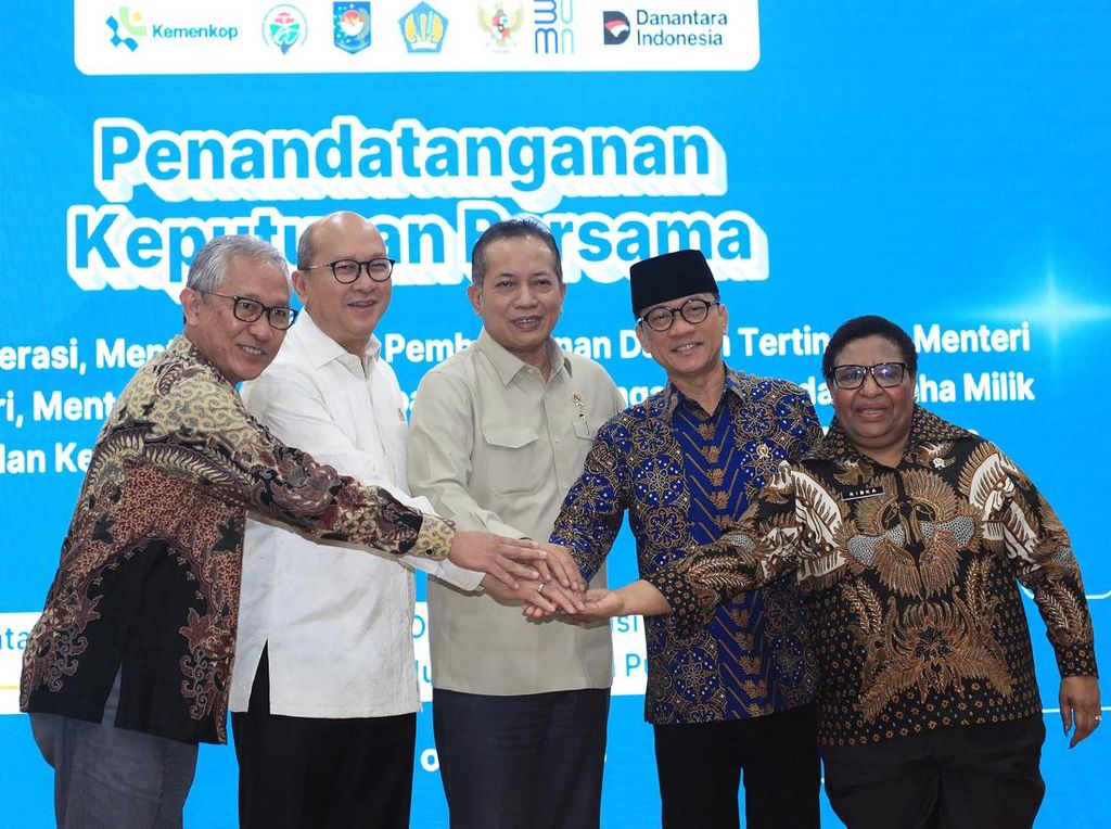 SKB Diteken, Pemerintah Percepat Pembangunan Koperasi Desa/Kelurahan SKB Diteken, Pemerintah Percepat Pembangunan Koperasi Desa/Kelurahan