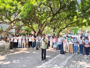 Mahasiswa UNY Desak Kampus Bela Aktivis BEM Ditangkap Polda DIY Mahasiswa UNY Desak Kampus Bela Aktivis BEM Ditangkap Polda DIY