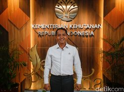 Menhut Resmi Cabut Izin 22 Perusahaan Terkait Bencana Sumatera