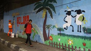 Mural Hijau Hiasi Tanah Abang Jakpus