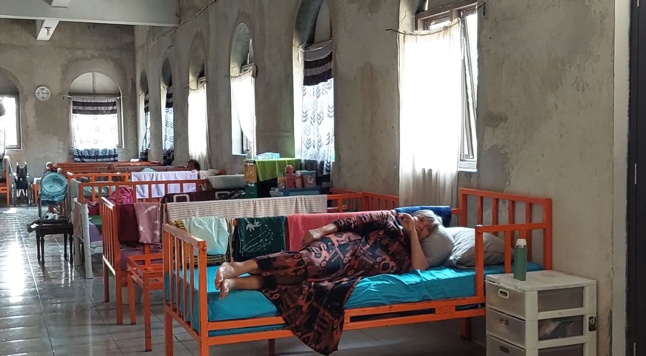 panti jompo berdikari